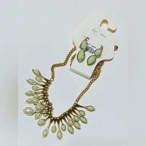 Necklace & earrings set, NEW. Green & gold tone. Heavy, very nice.